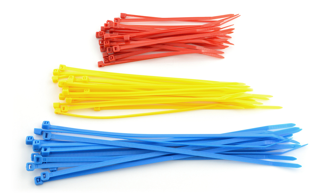 Kabelbinder aus Kunststoff in verschiedenen Variationen